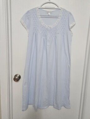 Miss Elaine Light Blue Lace-Trim Nightgown Size Medium